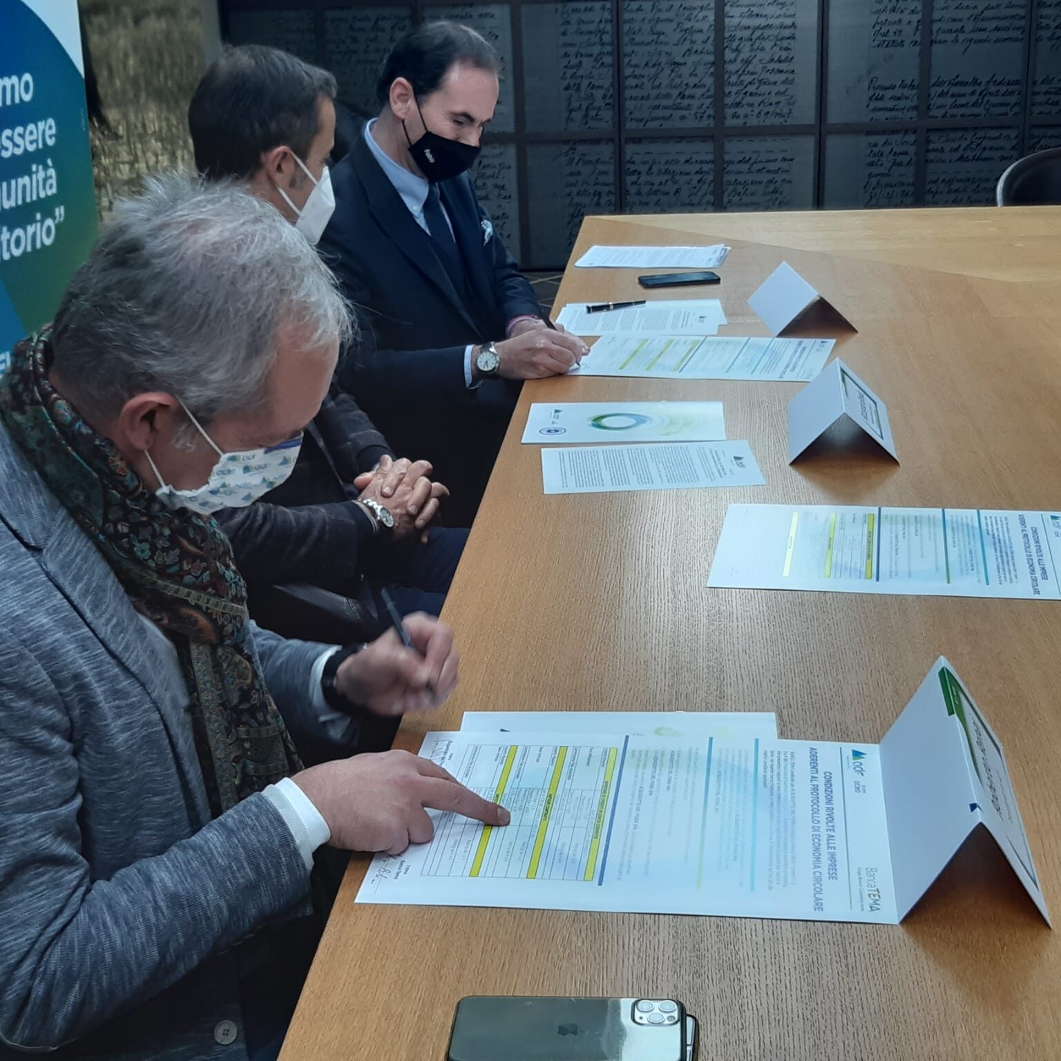 foto adf e banca tema 3