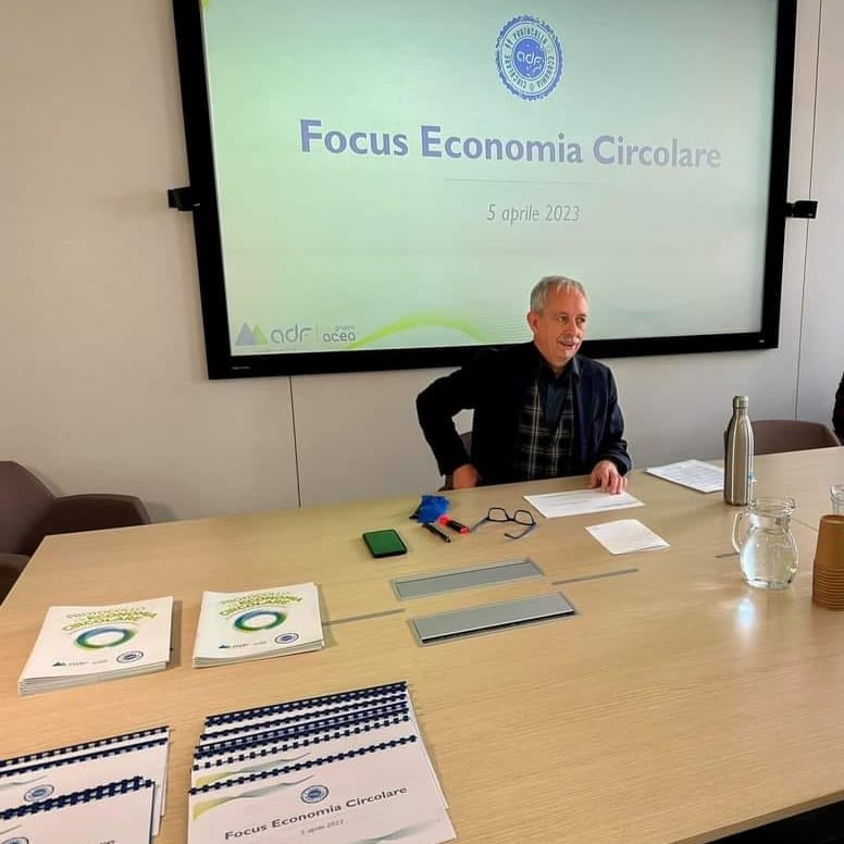 foto presidente renai