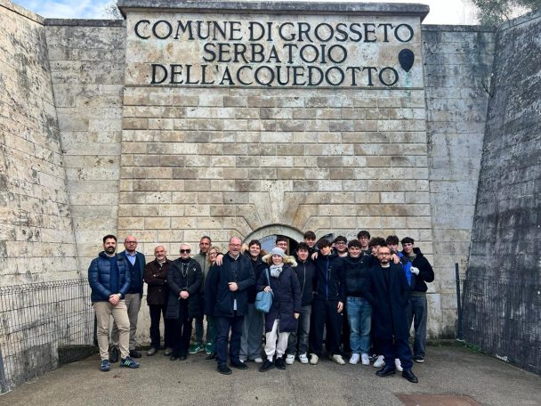 foto gruppo studenti serbatoio Grancia