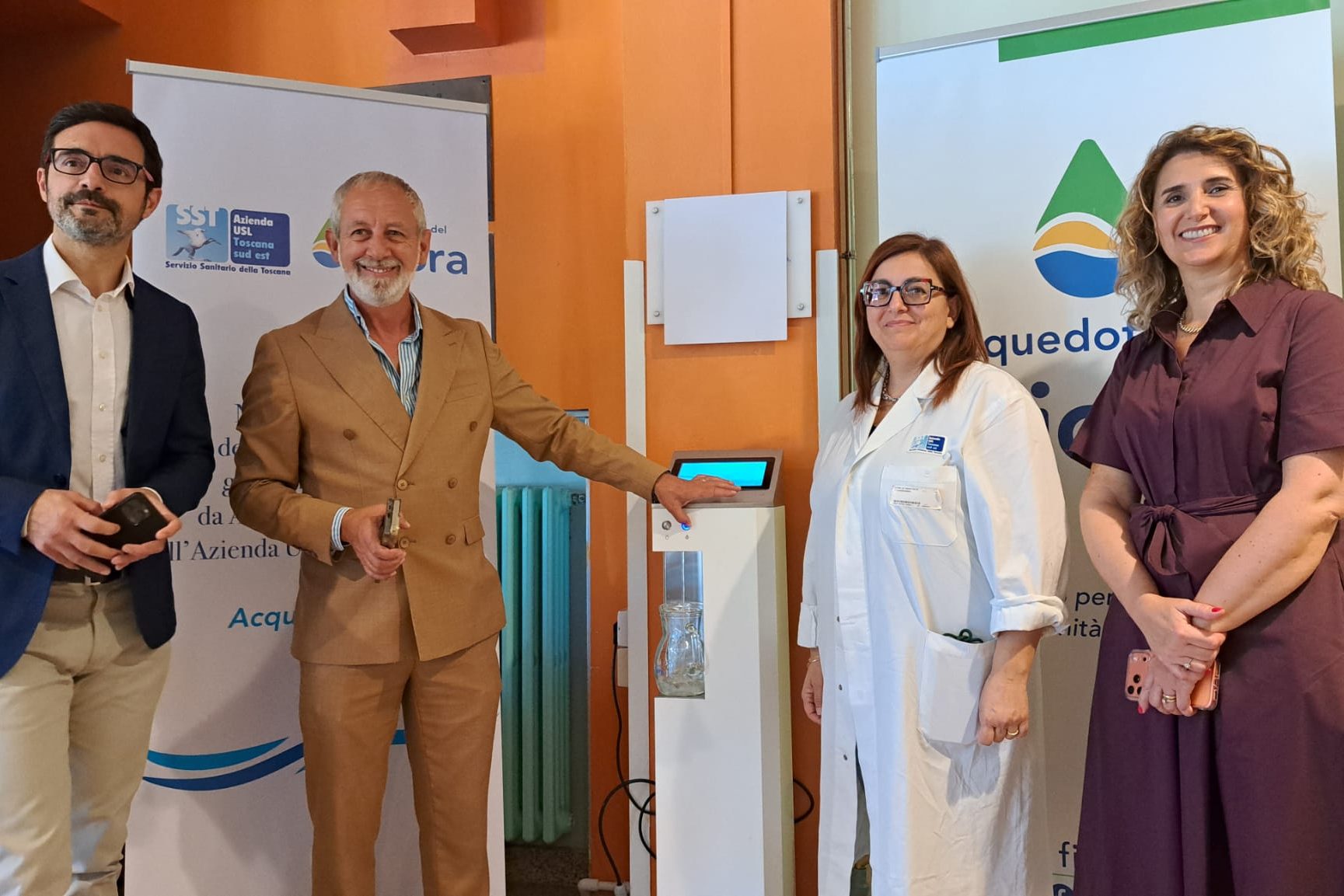 Donazione fontanello Fiora 5 Inaugurazione fontanello ospedale