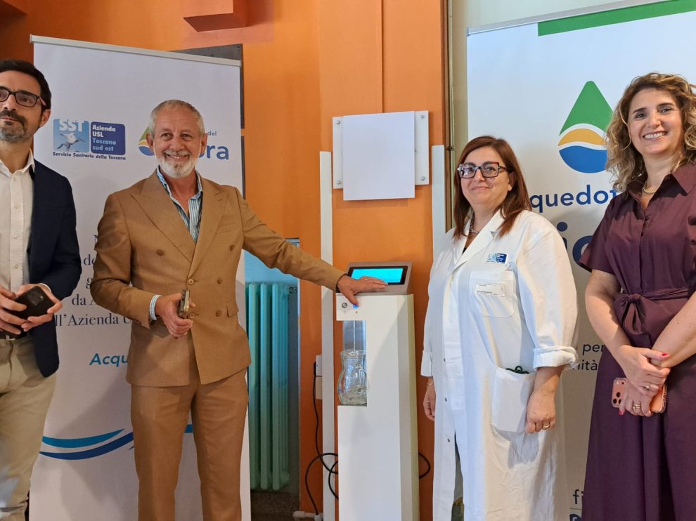 Donazione fontanello Fiora 5 Inaugurazione fontanello ospedale